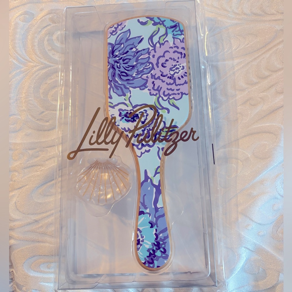 Lilly Pulitzer brush and shell hair clip NWT